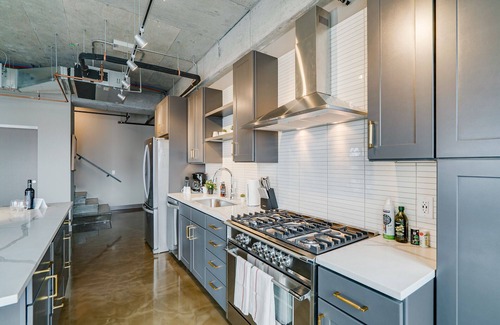 Warehouse District Apartment | Sable 701 - Luxury Two Story Loft