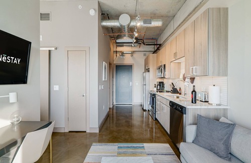 Warehouse District Condo | Sable 806 - Alcove