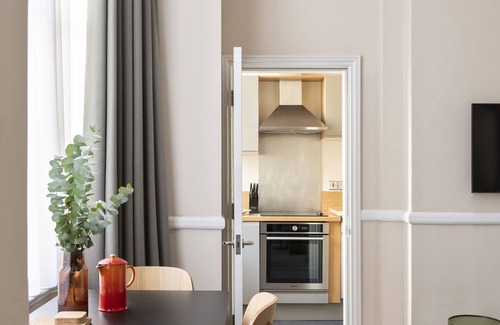 Bristol City Centre Apartment | SACO Bristol- West India House