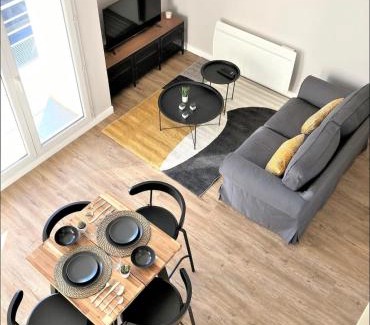 Cholet Apartment | Sacré cœur - Duplex avec balcon - 4 pers