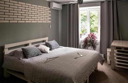 Shevchenkivs'kyi District Hotel | Sacvoyage