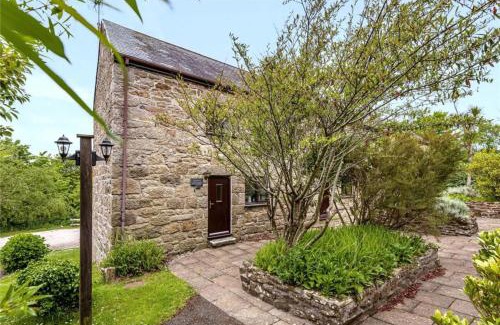 Chysauster House | Saddle Cottage