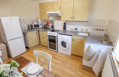 Louth Cottage | SADDLE RACK COTTAGE, romantic, country holiday cottage in Fulstow
