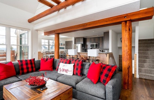 Saddle Ridge Condo | Saddle Ridge D1 (3-Bedroom Condo) with Mountain view by Moonlight Basin Lodging