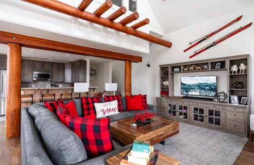 Saddle Ridge Apartment | Saddle Ridge D1 by Moonlight Basin Lodging