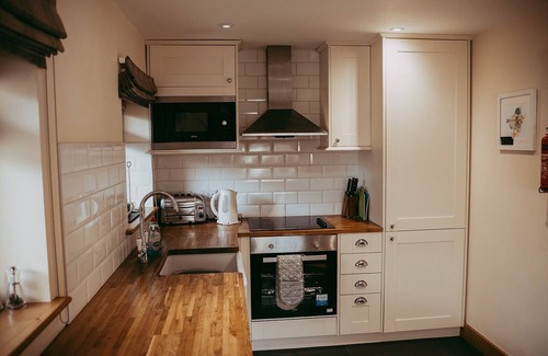 Torver Cottage | Saddleback Cottage with Hot Tub