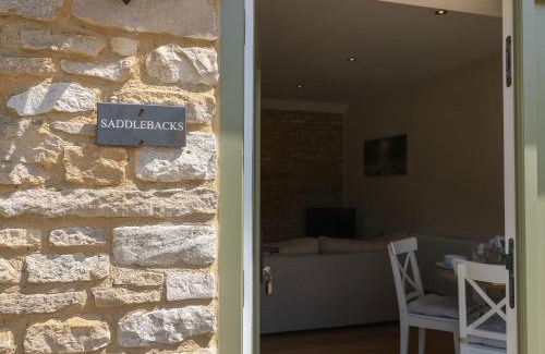 Witney House | Saddlebacks Barn