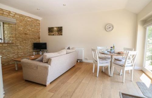 Witney House | Saddlebacks Barn