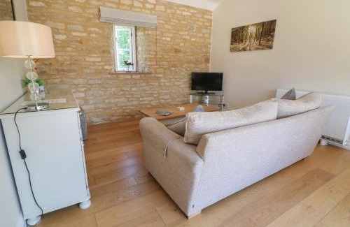 Witney House | Saddlebacks Barn
