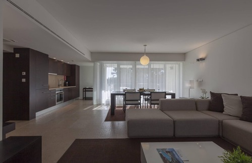 Carvalhal Hotel | Sado River Charm: 2 Studio Apartments w/ Kitchens, Kid Friendly & Free Parking!