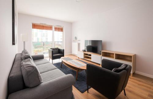 Zoliborz Apartment | Sady Żoliborskie Generous Apartment