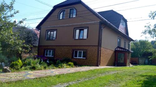 Izki House | Sadyba Gostynniy Dvir