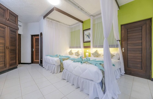 Diani Beach Hotel | Safari Beach Hotel