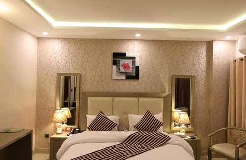 Islamabad Hotel | Safari Club 4