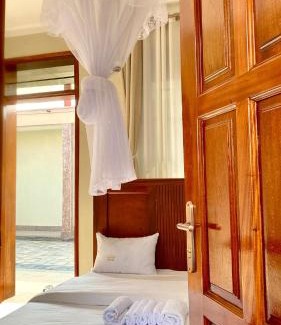 Lyantonde Hotel | Safari Hotel Lyantonde