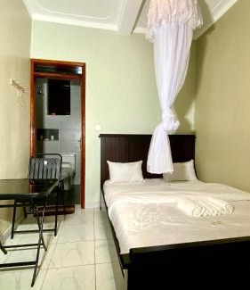 Lyantonde Hotel | Safari Hotel Lyantonde