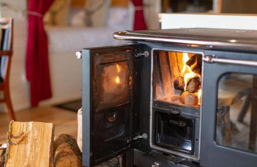 Yarmouth Apartment | Safari Tent 1 With Log Burning Tub At Tapnell Farm