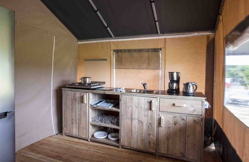 Municipality of Gulpen-Wittem House | Safari tent with its own sanitary facilities