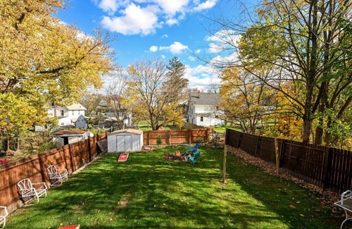Akron House | Safe Cheerful & Cozy Akron 3 B 1.5 B ADT Security