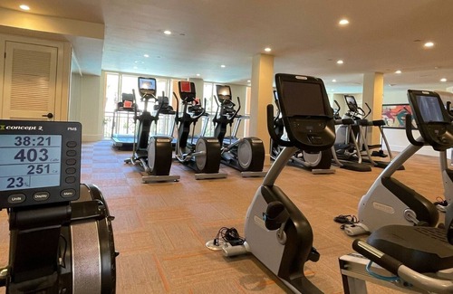 Airport Area Apartment | safe, comfortable, quiet place