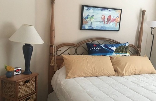 Heritage Palms Condo | Safe, Golf, Bright, Wi-Fi, Swim, Socialize, close to everything!