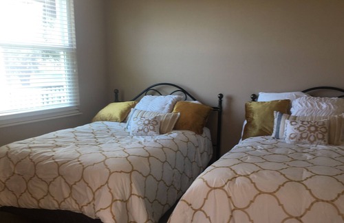 Heritage Palms Condo | Safe, Golf, Bright, Wi-Fi, Swim, Socialize, close to everything!