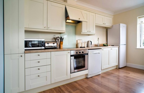 Aberporth Cottage | Safe Haven, Aberporth