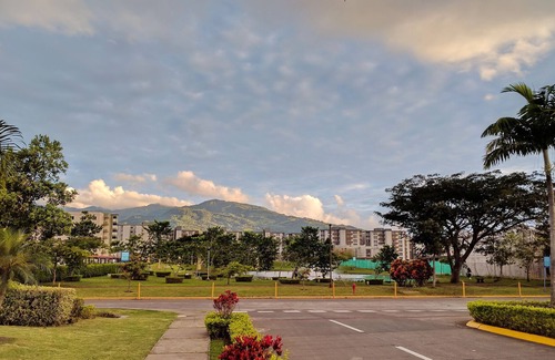San Rafael Condo | Safe & Peaceful - West Central Valley Metro Area (just south of SJO airport)