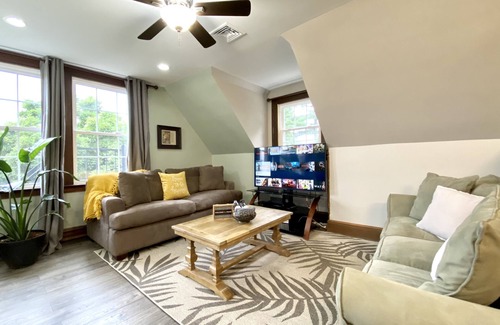 Harrisburg - Hershey Apartment | Safe & Trendy Historic Midtown 3rd Floor Riverview Apartment
