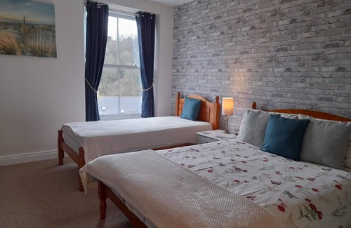 Combe Martin Bed & Breakfast | Saffron House Hotel