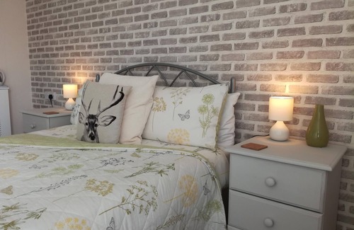 Combe Martin Bed & Breakfast | Saffron House Hotel