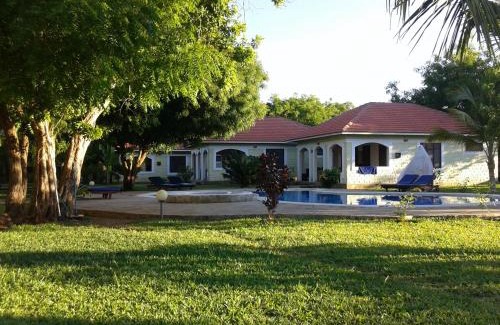 Diani Beach House | Safina Cottages