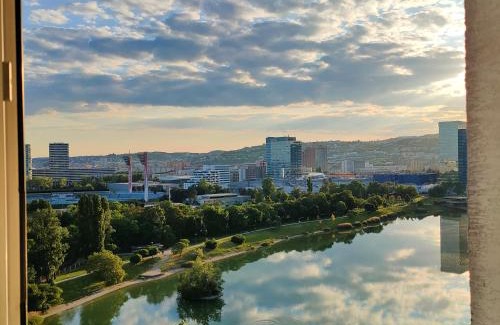 Nove Mesto Apartment | SAG 12th floor Koloseo residence Lake view Free parking
