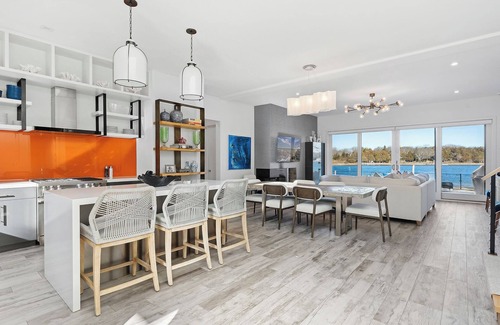 Sag Harbor House | Sag Harbor Water View w Dock 1.5ml from town