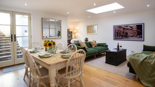 Blockley House | Sage Cottage