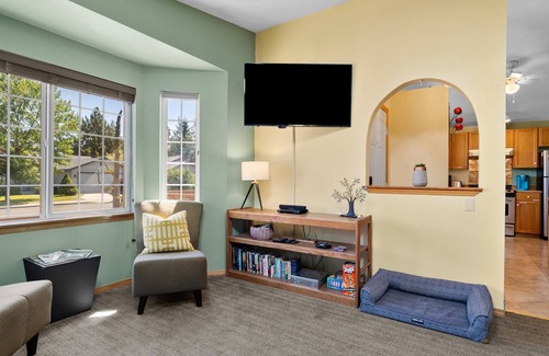 Mountain View District House | Sage Country Retreat - ADA Accessible - Pets Ok!