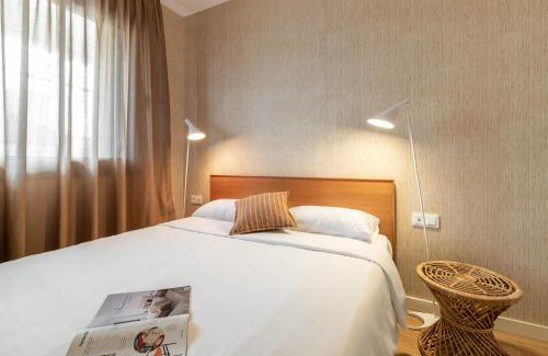 el Camp d'en Grassot i Gracia Nova Apartment | Sagrada Familia Apartment by Olala Homes