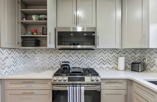 West Jordan House | Saguaro Sanctuary - Beautifully remodeled family friendly home!