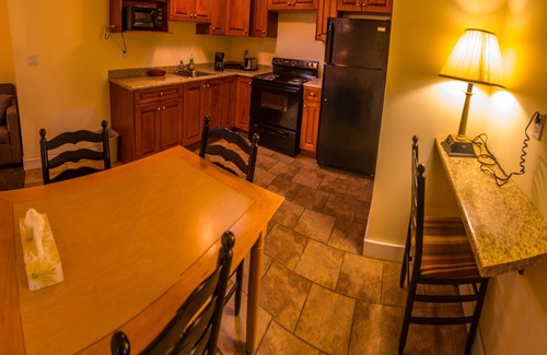 Okanagan-Similkameen Hotel | Sahara Courtyard Inn Penticton