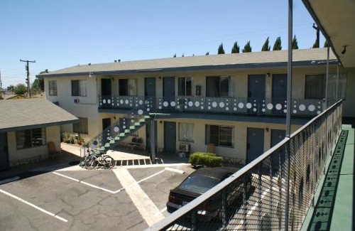 Southwest Anaheim Hotel | Sahara Motel