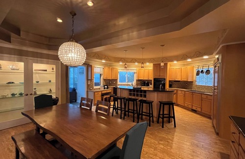 Mears House | Sahara Oasis Retreat