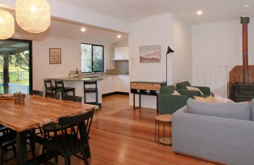 Anna Bay House | Sahara Trails 'House' - WiFi, Air Conditioning, Horse Riding and much more !
