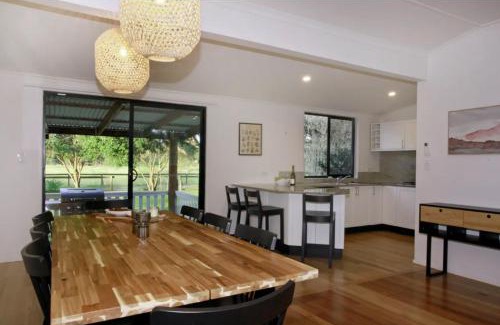 Anna Bay House | Sahara Trails House WiFi Air Conditioning Horse Riding and much more