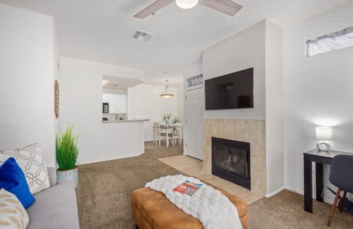 Central Scottsdale Apartment | Sahuaro 2035 Scottsdale condo