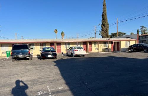Lancaster Hotel | Sai Park Motel