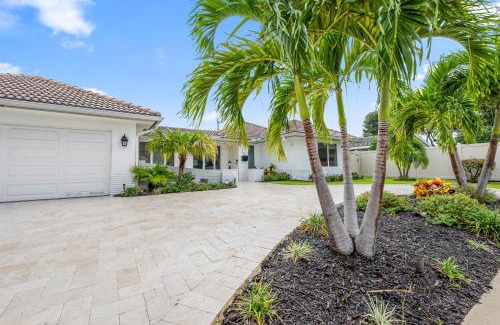 Imperial Point House | Sail Away Beach Cottage