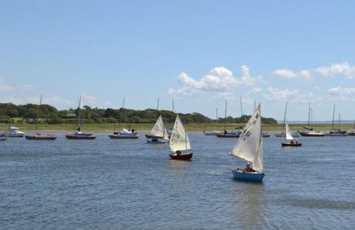 New Forest District House | Sail Away