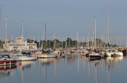 New Forest District House | Sail Away