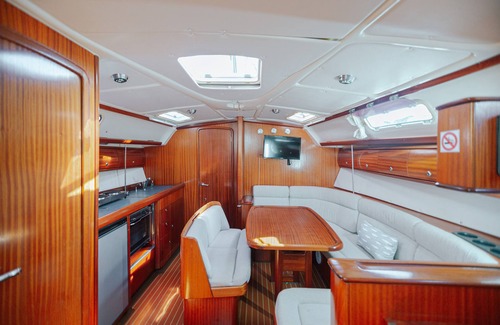 Albufeira Boat Rental | Sail into Serenity: Discover Albufeira's Charm aboard Our Elegant Sailboat