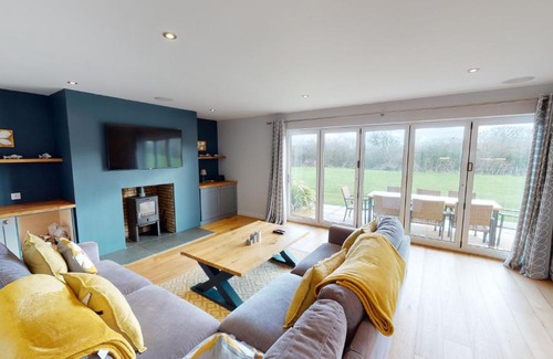 Filey House | Sailaway Cottage at The Bay Filey with resort pool and gym